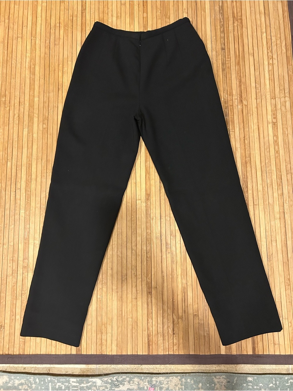Dana Buchman Women’s Sz 10 Classic Minimal Sleek Chic Wool Trouser Pants